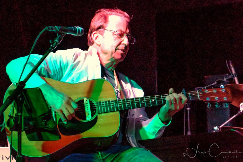 Bob Howard Conversations 162 / Guiding Artichoke Music