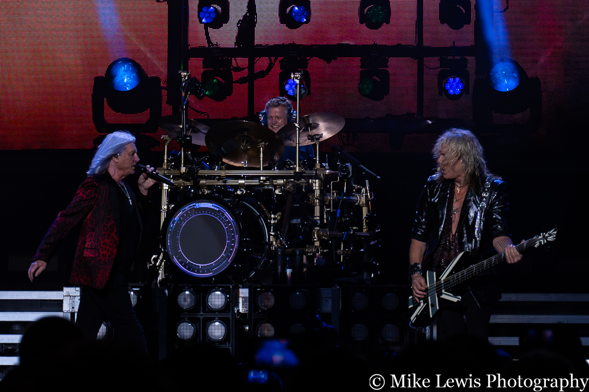 Def Leppard and Journey at the Moda Center on 09/02/2024 Photos