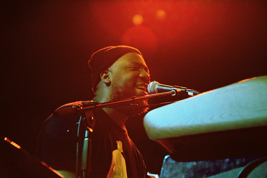 ROBERT GLASPER a black radio production + TAHIRAH MEMORY + special