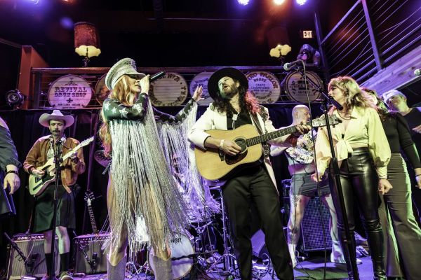 Sarah Vitort and Scott Gilmore with Haley Johnsen and the Quick & Easy Boys 
Photo Deb Penk