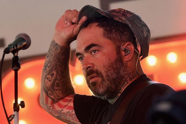 Aaron Lewis