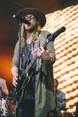 Allen Stone, Photo by: LUCAS CREIGHTON