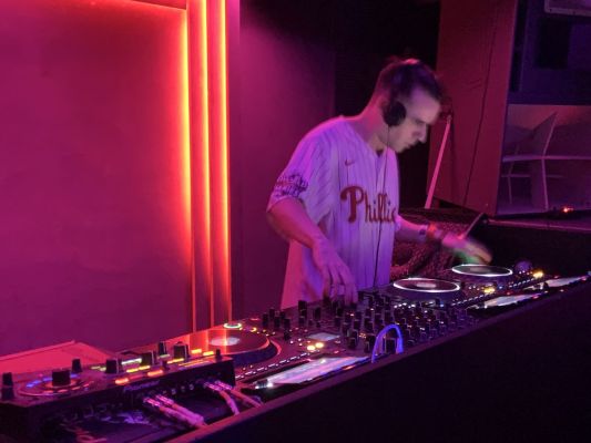 Alex Sacknoff @ Space Banana