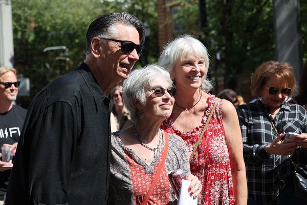 Marv and Rindy Ross with Laurie Ogan
photo By Diane Russell