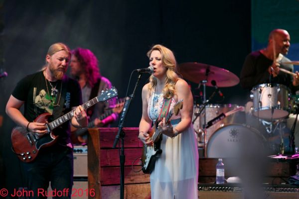 Tedischi Trucks Band