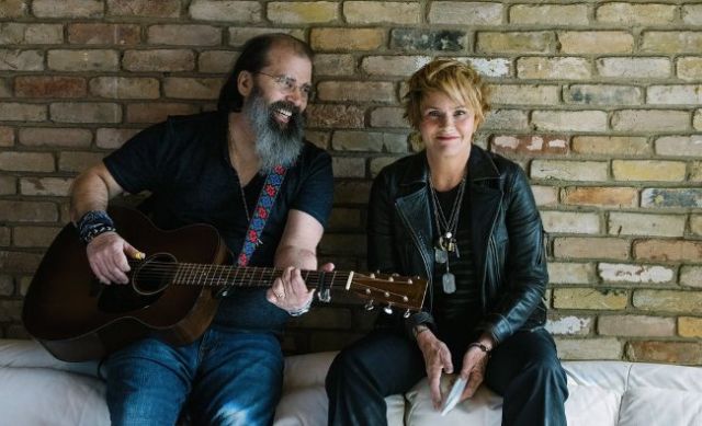 Shawn Colvin and Steve Earle ~ Photo by Alexandra Valenti