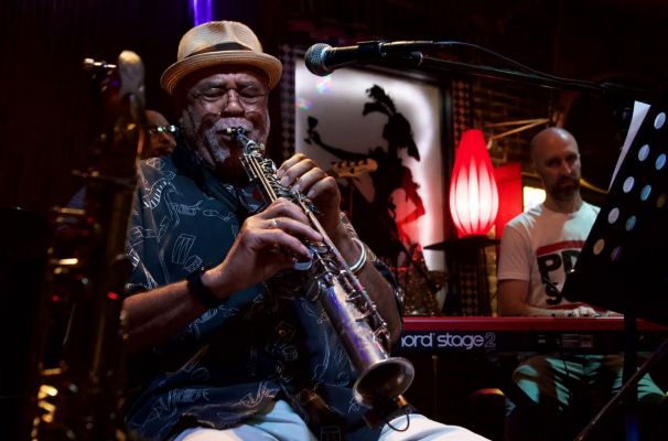 Reggie Houston at Laurelthirst Pub 8/17/22 / Photo by Diane Russell