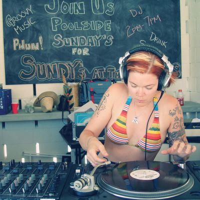 Zia McCabe spins Portland right round as DJ Rescue